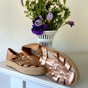 Women's Metallic Rose Gold Woven Platform Sandals